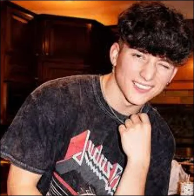 Qui est le frère de Tony ?