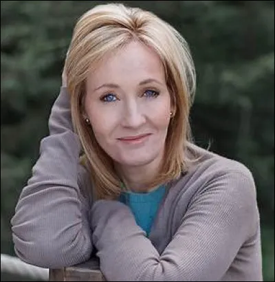 Quel est le nom complet de J.K Rowling ?