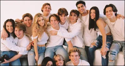 Comment s'appelle la house de Lil Huddy ?