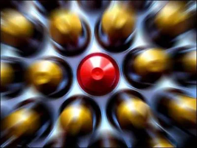 Sur le march du petit noir, Casino lance une dosette concurrente des capsules en alu de Nespresso. Pour contourner le brevet de ce dernier, Casino a fabriqu ces dosettes