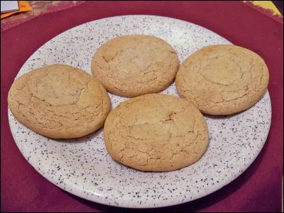Quel papillon diurne est aussi appelé porte-queue ?