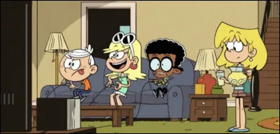 Comment s'appellent les deux émissions préférées de la famille Loud ?