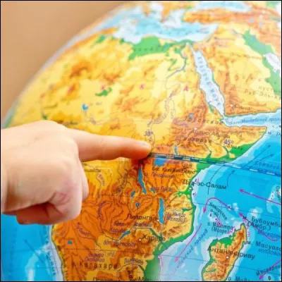 En km, quelle est la longueur de la ligne d'équateur terrestre ?