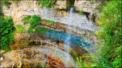 Sa première indépendance est en...