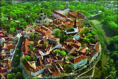 Le territoire est envahi par l'URSS en...