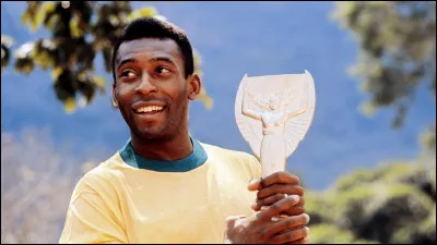 Dans quel club brésilien Pelé a-t-il joué l'essentiel de sa carrière ?