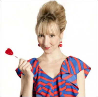 À la saison 3, Marion reprend des études de psychologie.