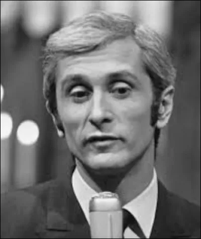 ''Bleu, blanc, blond'' est un titre de Marcel Amont.

Ça commence ainsi : 
''Bleu, bleu, le ciel de Provence'' 

Dans quelle ville de Provence se déroule un festival d'opéra et de musique classique ?