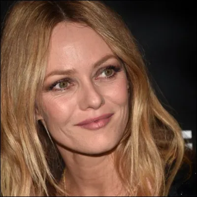 Qui est cette chanteuse ?