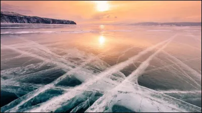 Le lac Baïkal est le plus profond du monde et porte un nom signifiant "nature", mais dans quelle langue ?