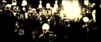 Enquêteur, c'est l'heure désormais des déclamations officielles... La Gazette est arrivée et exige des réponses claires : le monde magique a besoin de savoir ce qu'il s'est passé !