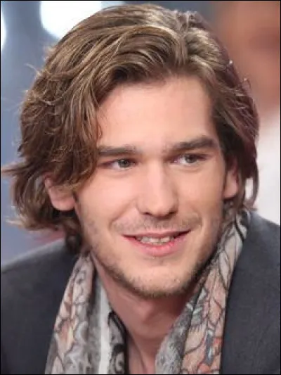 Qui est cet Amaury, ténor français de variétés et de pop lyrique ?