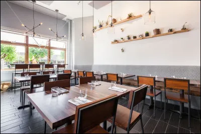 "Le grand restaurant" est un film joué par Bourvil.