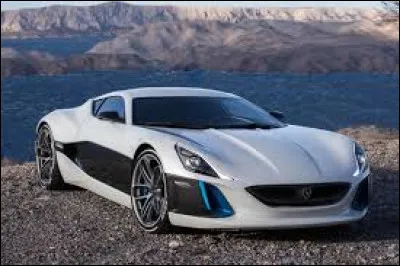 Cette voiture est une...