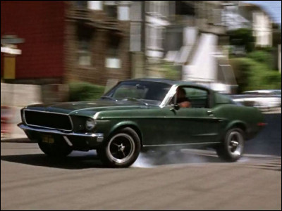 Dans quel film Steve McQueen conduit-il cette Ford Mustang ?