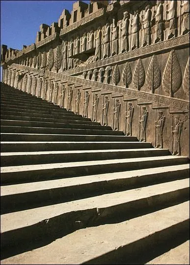Voici un escalier du palais du roi Perse Xerxes. Dans quelle ville se situe-t-il ?