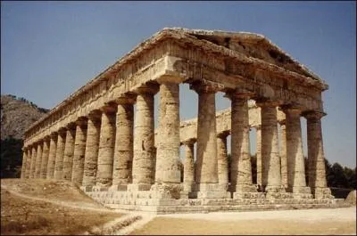 Dans quel site trouve-t-on ce temple Grec ?