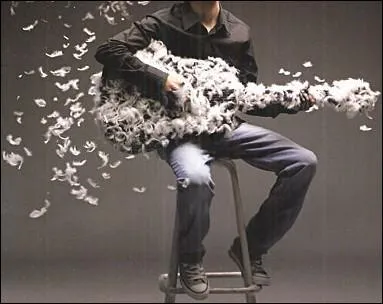 Qui se cache derrire cette pochette ?