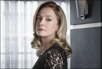 Comment s'appelle cette maman ?