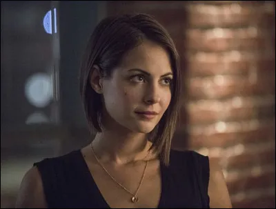 Comment s'appelle cette jeune fille ?