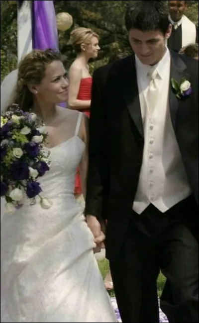 Qu'arrive-t-il au mariage d'Haley et Nathan ?
