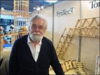 Comment se fait-il appeler ?