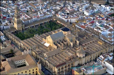 Géographie - Córdoba est une ville...