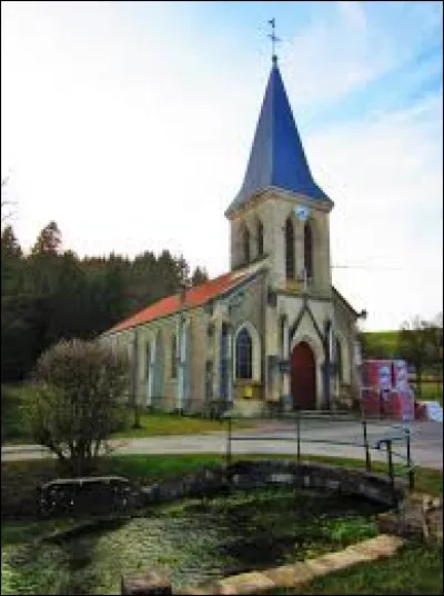 Voici l'église Saint-Martin de Deuxnouds-aux-Bois. Ancienne commune Meusienne, elle se situe en région ...