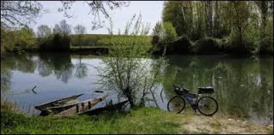 Que trouve-t-on à moins de 200 mètres du presbytère de Beaulieu ?