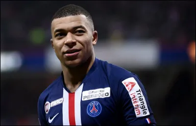 Dans quel sport s'illustre Kylian Mbappé ?
