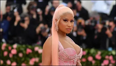 Dans ses premières mixtapes, de quelle Américaine s'inspire-t-elle grandement pour interpréter l'un de ses nombreux alter-ego ?