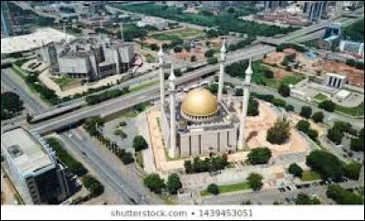 Tu ne veux pas abandonner ? Très bien ! De quel pays Abuja est-elle la capitale ?