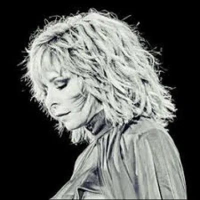 Combien y a-t-il de chansons de Mylène Farmer qui se sont classées numéro 1 au top 50 ?