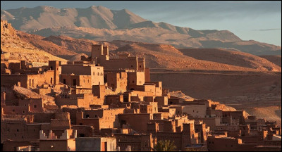 Le Maroc est un pays d'Afrique du Nord, qui contient beaucoup de montagnes. Son point culminant est :