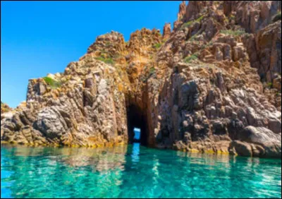 Cette commune s'appelle Piana. Dans quel département se situe-t-elle ?