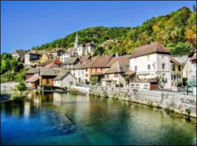 Cette commune s'appelle Lods. Dans quel département se situe-t-elle ?