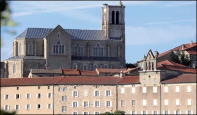 Cette commune s'appelle Pradelles. Dans quel département se situe-t-elle ?
