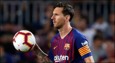 À combien de kilomètres par heure Leo Messi court-il ?