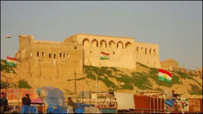 Siège de l'industrie pétrolière en Irak, quelle ville est avec sa citadelle de 5000 ans, l'une des plus vieilles d'Irak et du monde ?