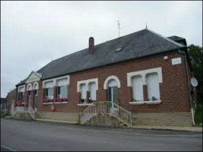 Curlu est un village Samarien situé dans l'ex région ...