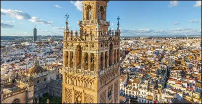 Quel lieu ou monument ne se trouve pas à Séville ?