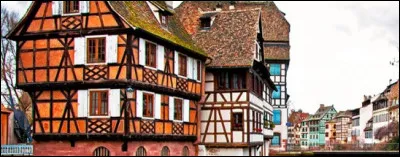 Quel lieu ou monument ne se trouve pas à Strasbourg ?