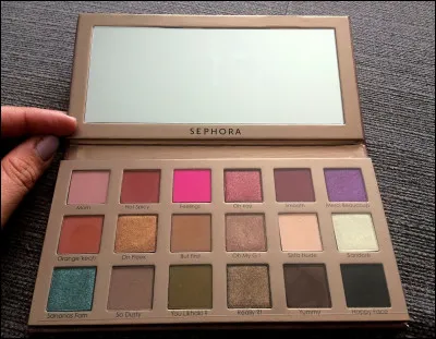 Voilà une jolie palette de fards à paupières de la marque Sephora en collaboration avec une grande youtubeuse beauté. Qui est cette youtubeuse ?