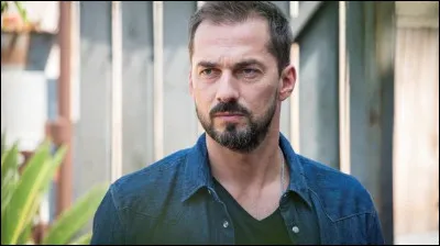 Quel est le prénom du commandant Constant ?