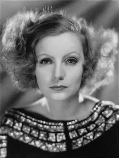 Qui est cette Greta, actrice su&eacute;doise naturalis&eacute; am&eacute;ricaine, un des mythes cin&eacute;matographiques les plus c&eacute;l&egrave;bres du monde, morte en 1990 ?