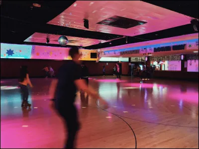 Enfin, parmi les villes suivantes, laquelle n'a jamais eu de piste de patins à roulettes ?