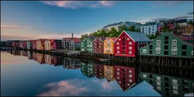 Dans lequel de ces pays se situe la ville de Trondheim ?
