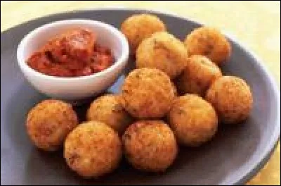 D'où sont originaires les acras de morue, des beignets de légumes servis à l'entrée ou à l'apéritif ?