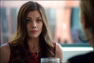 Et par qui s'est-elle fait assassiner ?