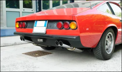 Quel est le nom du modèle de cette Ferrari ?